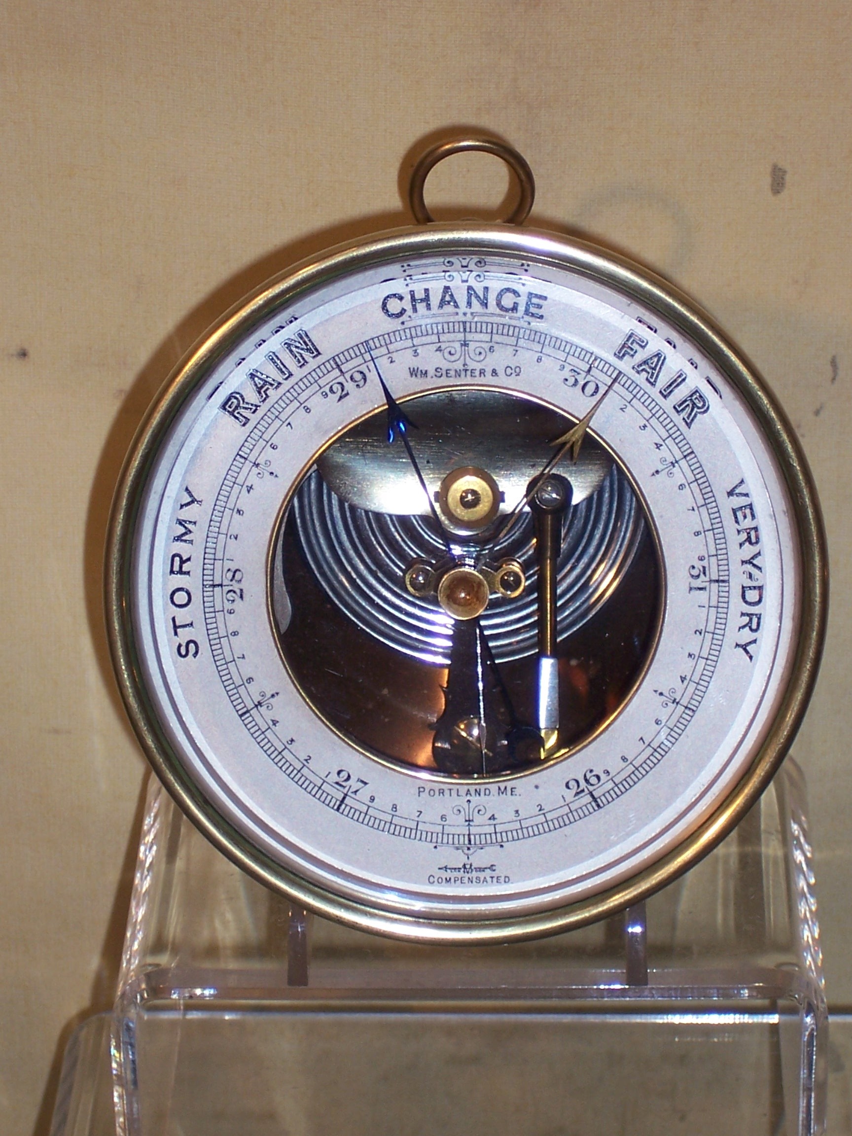 A483 Aneroid Barometer